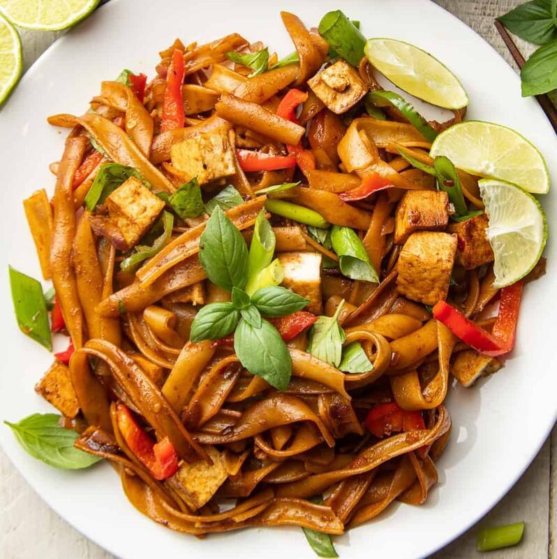 (L) Pad Kee-Mao (Drunken Noodle)